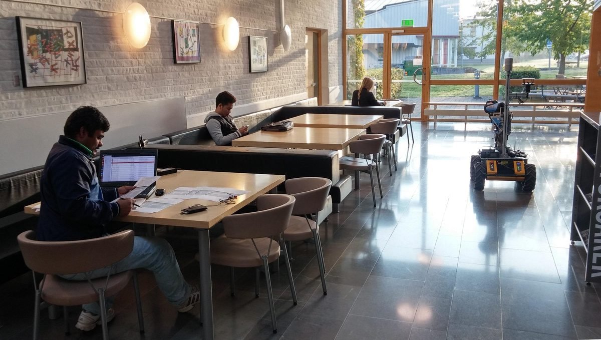 ARMEx exploring an indoor environment autonomously